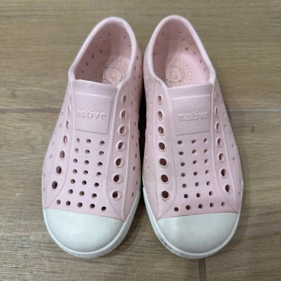 Native Jefferson Light Pink Shoes - Picture 3 of 8